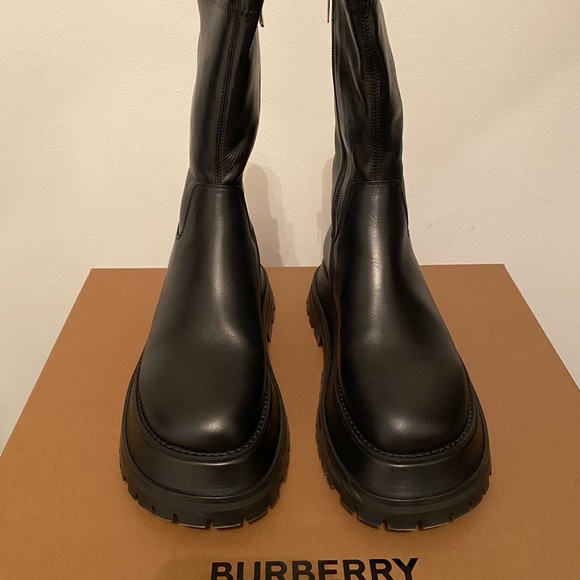 NEW SEASON BURBERRY - HURR BOOTS - Picture 6 of 12
